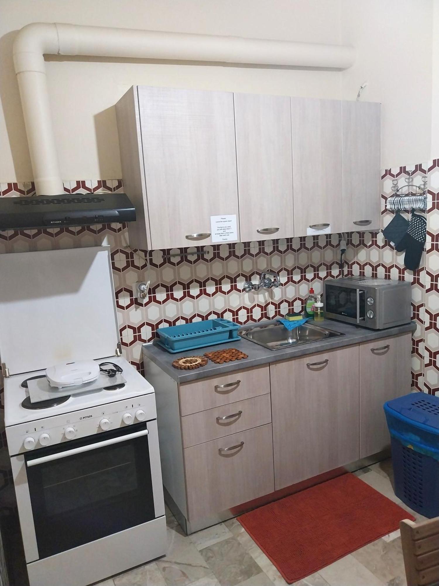 Cozy & Bright Home 50M From Subway -Agios Antonios Aten Exteriör bild